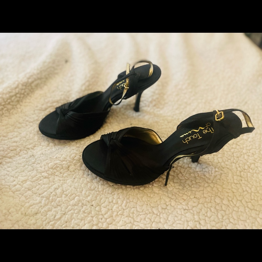 NINA The Touch Satin sandals. Size 8